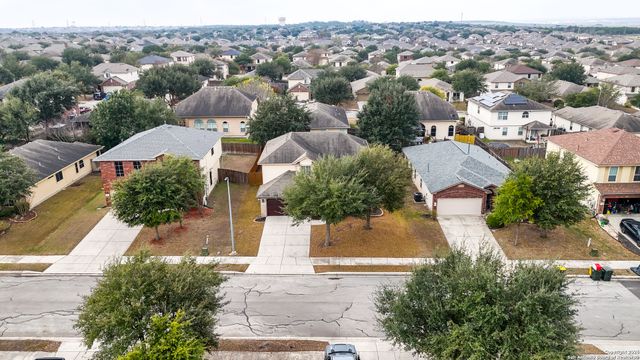 716 Hollow Ridge, Schertz, TX 78108