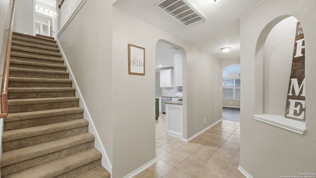 716 Hollow Ridge, Schertz, TX 78108