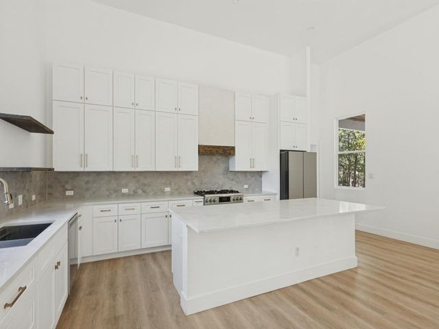 103 Mills Crossing, Bastrop, TX 78602