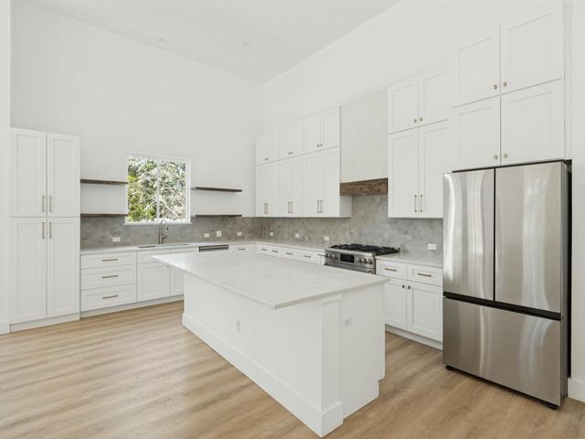 103 Mills Crossing, Bastrop, TX 78602