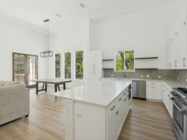 103 Mills Crossing, Bastrop, TX 78602