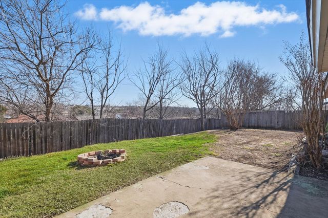 2925 Portales Drive, Fort Worth, TX 76116