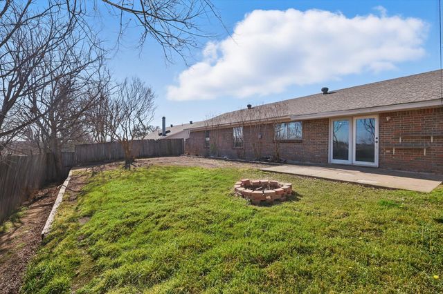 2925 Portales Drive, Fort Worth, TX 76116