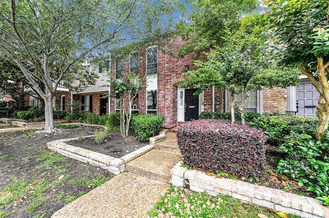 5878 Valley Forge Drive 149, Houston, TX 77057