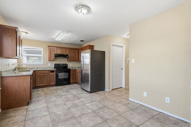 7939 Meadow Way, San Antonio, TX 78227