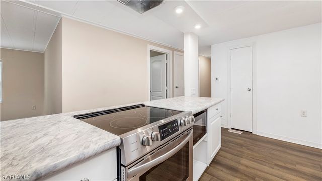 851 Manatee RD, Naples, FL 34114