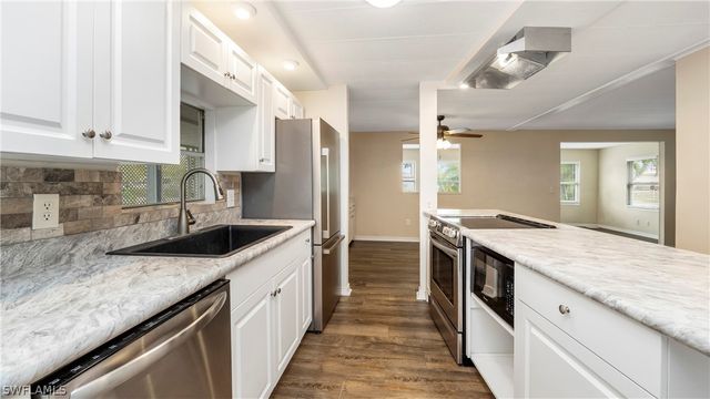 851 Manatee RD, Naples, FL 34114