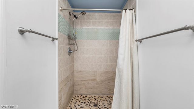 851 Manatee RD, Naples, FL 34114