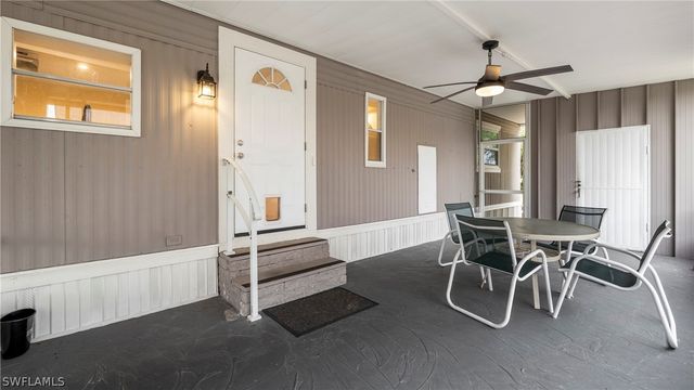 851 Manatee RD, Naples, FL 34114