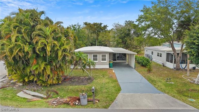 851 Manatee RD, Naples, FL 34114