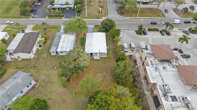 851 Manatee RD, Naples, FL 34114