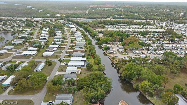 851 Manatee RD, Naples, FL 34114