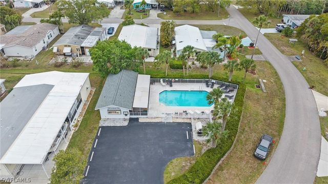 851 Manatee RD, Naples, FL 34114