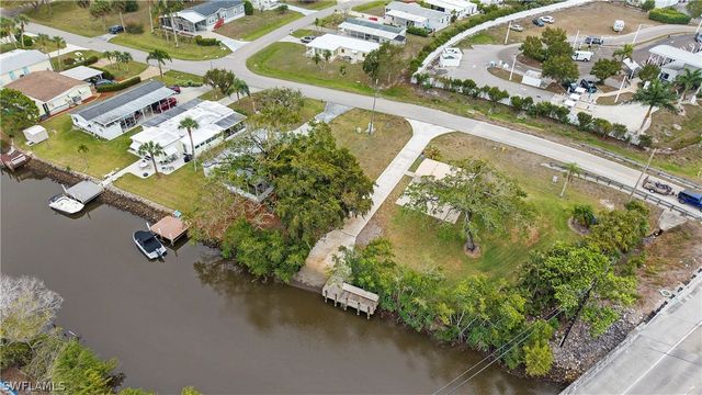 851 Manatee RD, Naples, FL 34114