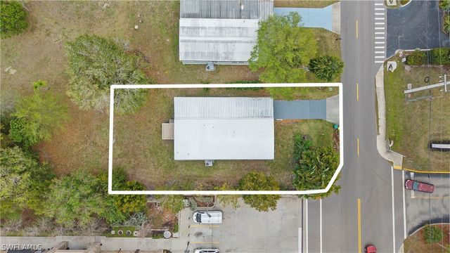 851 Manatee RD, Naples, FL 34114
