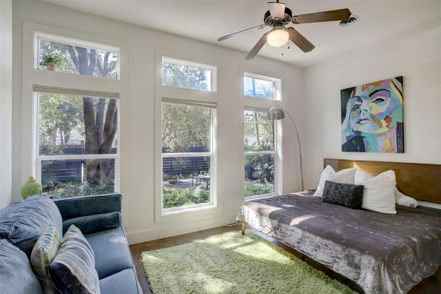 513 E 11th Street, Houston, TX 77008