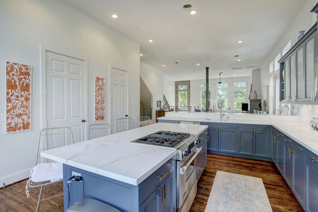 513 E 11th Street, Houston, TX 77008