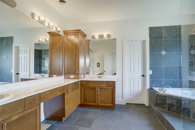 513 E 11th Street, Houston, TX 77008