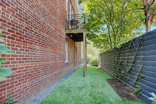 513 E 11th Street, Houston, TX 77008