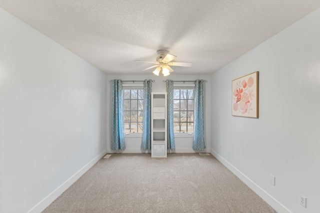 8324 Chambery Boulevard, Johnston, IA 50131