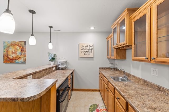 8324 Chambery Boulevard, Johnston, IA 50131