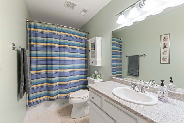 8324 Chambery Boulevard, Johnston, IA 50131