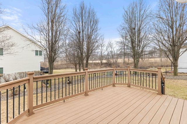 8324 Chambery Boulevard, Johnston, IA 50131