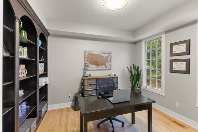 8324 Chambery Boulevard, Johnston, IA 50131