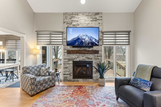 8324 Chambery Boulevard, Johnston, IA 50131