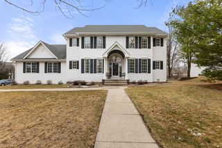 8324 Chambery Boulevard, Johnston, IA 50131