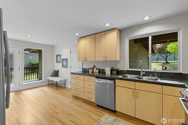 3020 169th Avenue NE, Bellevue, WA 98008