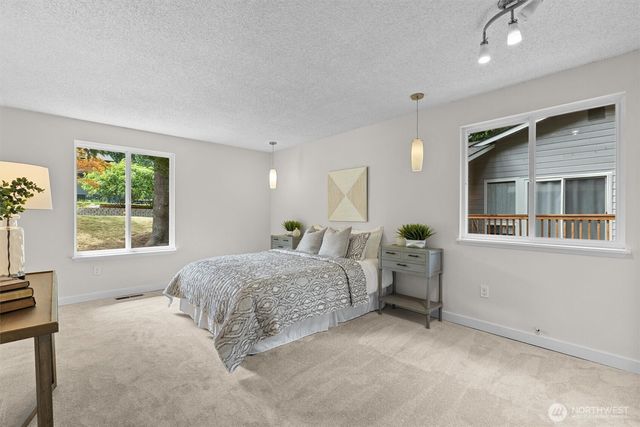 3020 169th Avenue NE, Bellevue, WA 98008
