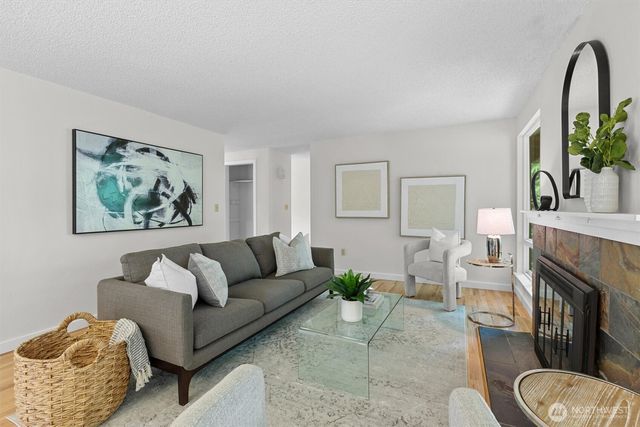 3020 169th Avenue NE, Bellevue, WA 98008