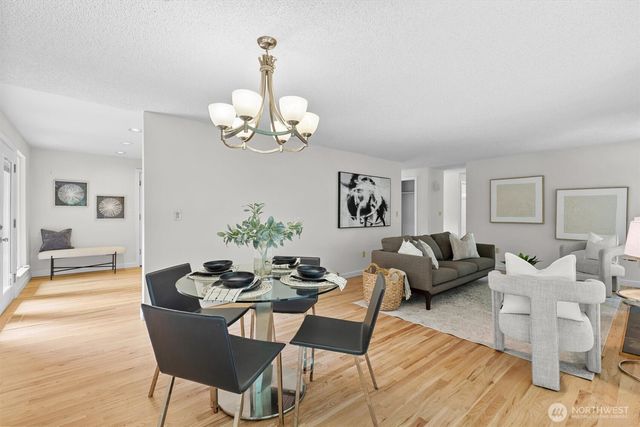 3020 169th Avenue NE, Bellevue, WA 98008