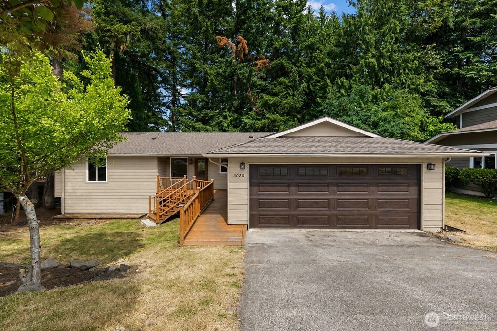 3020 169th Avenue NE, Bellevue, WA 98008