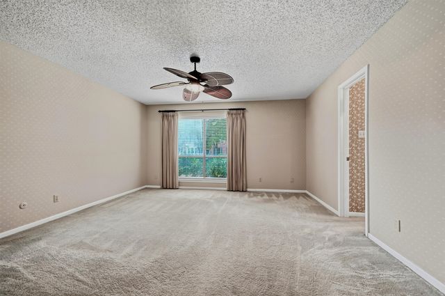 146 River Hills Drive, Denison, TX 75020