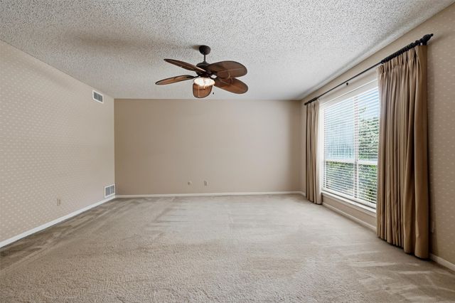 146 River Hills Drive, Denison, TX 75020