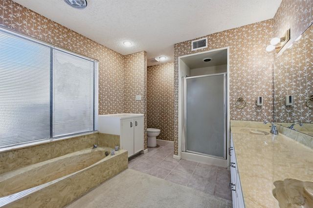 146 River Hills Drive, Denison, TX 75020