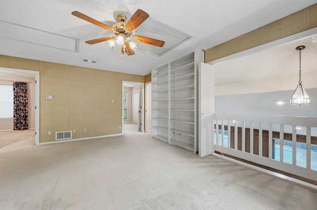 146 River Hills Drive, Denison, TX 75020