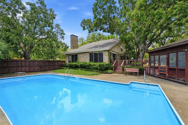146 River Hills Drive, Denison, TX 75020