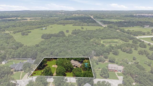 146 River Hills Drive, Denison, TX 75020