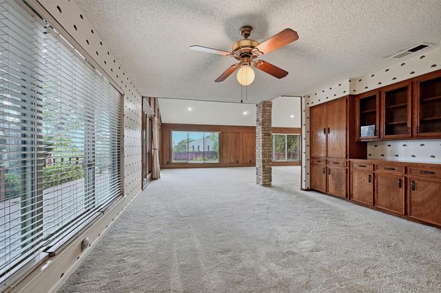 146 River Hills Drive, Denison, TX 75020