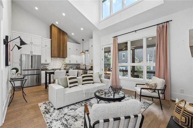 10858 Serenbe Lane, Chattahoochee Hills, GA 30268