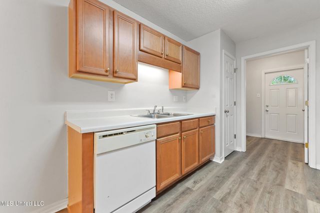 10740 E Bay Tree Drive, Gulfport, MS 39503