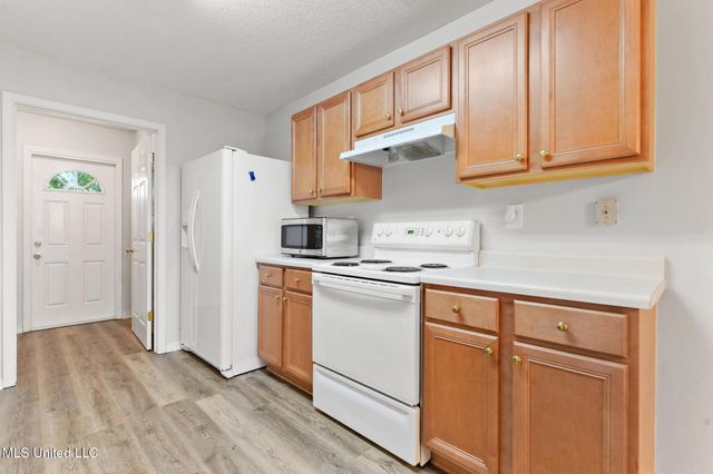 10740 E Bay Tree Drive, Gulfport, MS 39503