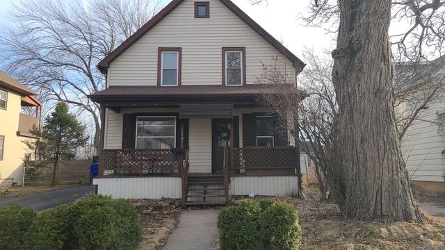 739 W 8TH STREET, Appleton, WI 54914