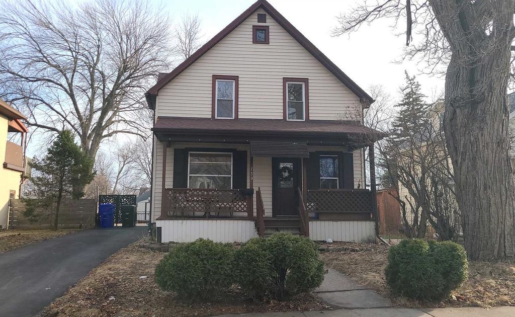 739 W 8TH STREET, Appleton, WI 54914
