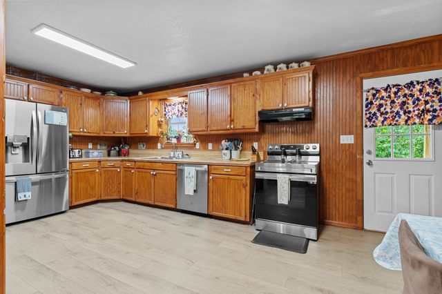 236 Circle Drive, Point, TX 75472