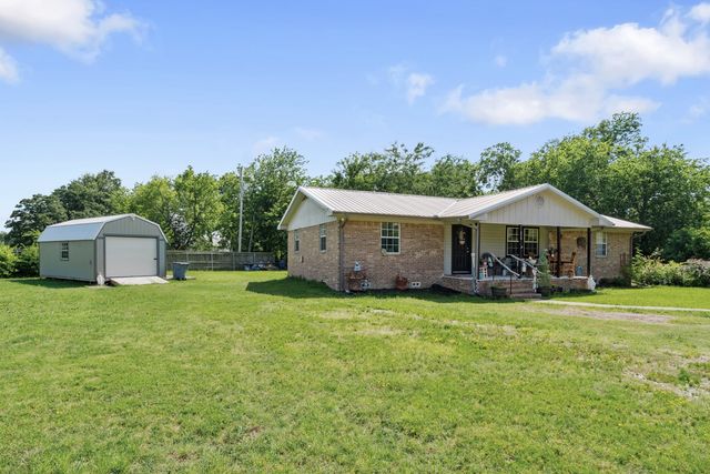 236 Circle Drive, Point, TX 75472