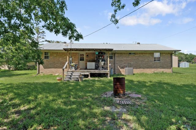 236 Circle Drive, Point, TX 75472